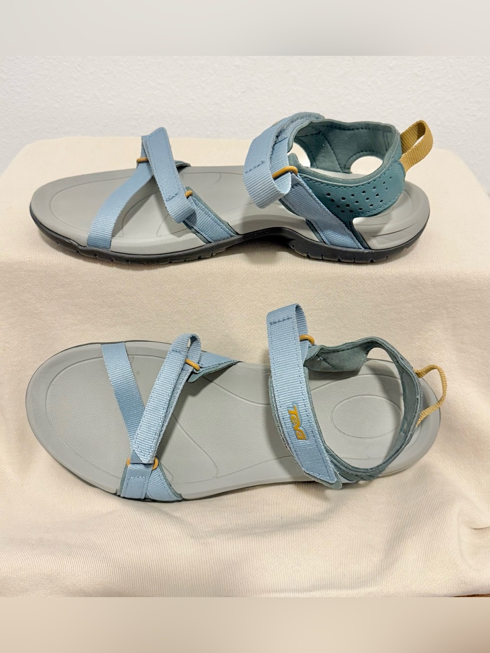 Teva Verra Sandals Blue & Green Arch Support Water Friendly Adjustable Size 7.5